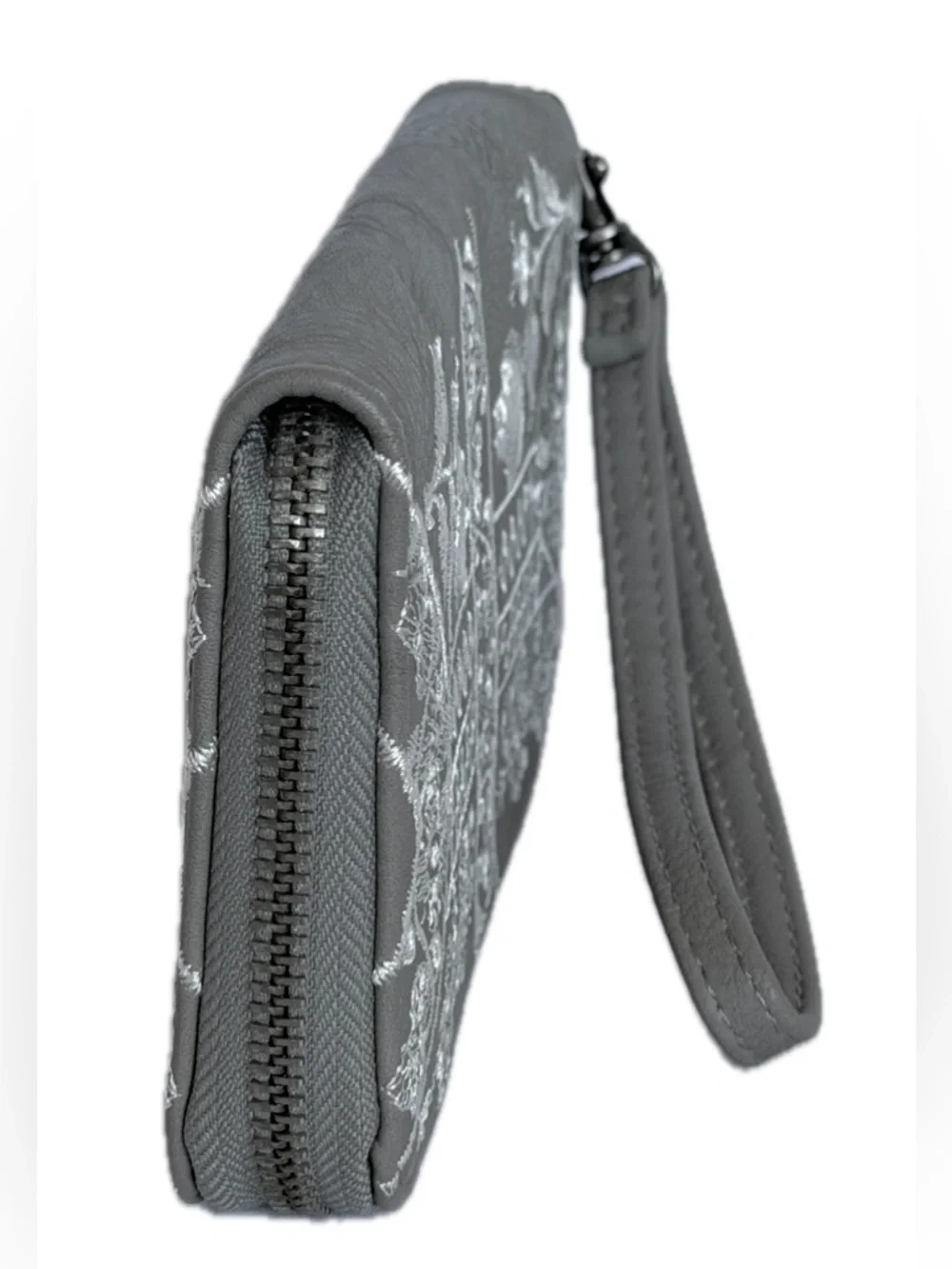 Women’s Wallet w/ Removable Wrist Strap